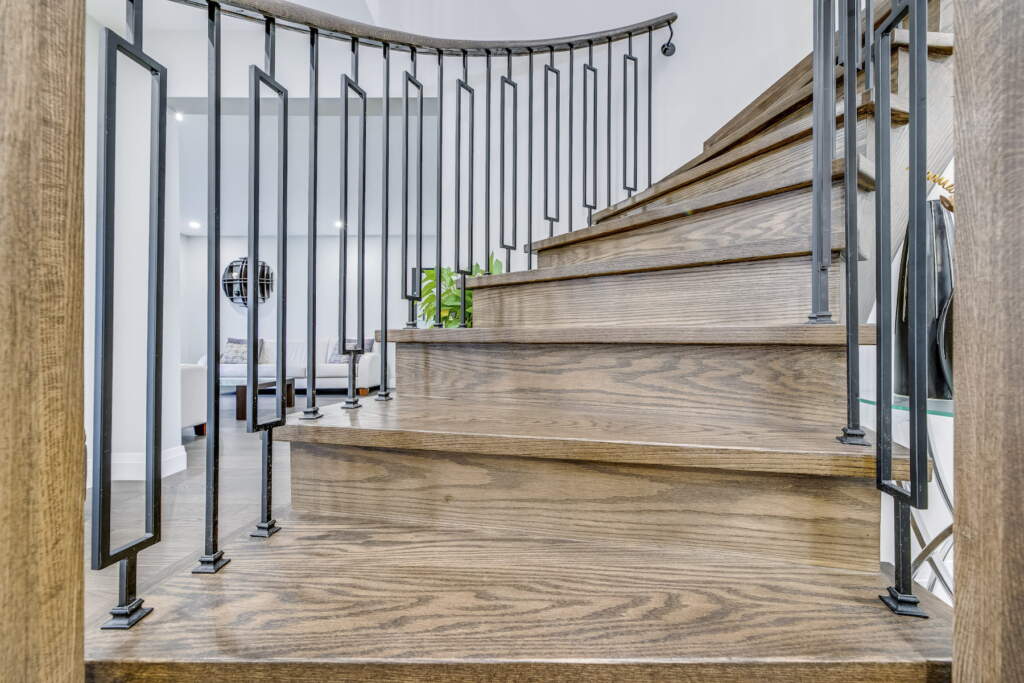 Custom stair case finishing Richmond Hill